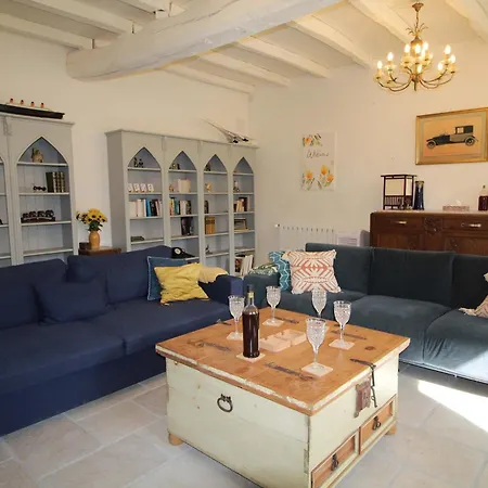 Vakantiehuis Charente Cozy Family Winter Retreat Theil-Rabier