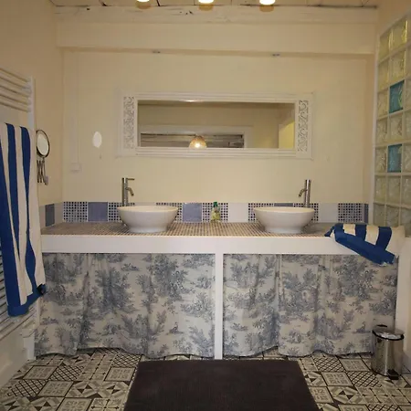 Tatil Evi Charente Cozy Family Winter Retreat *